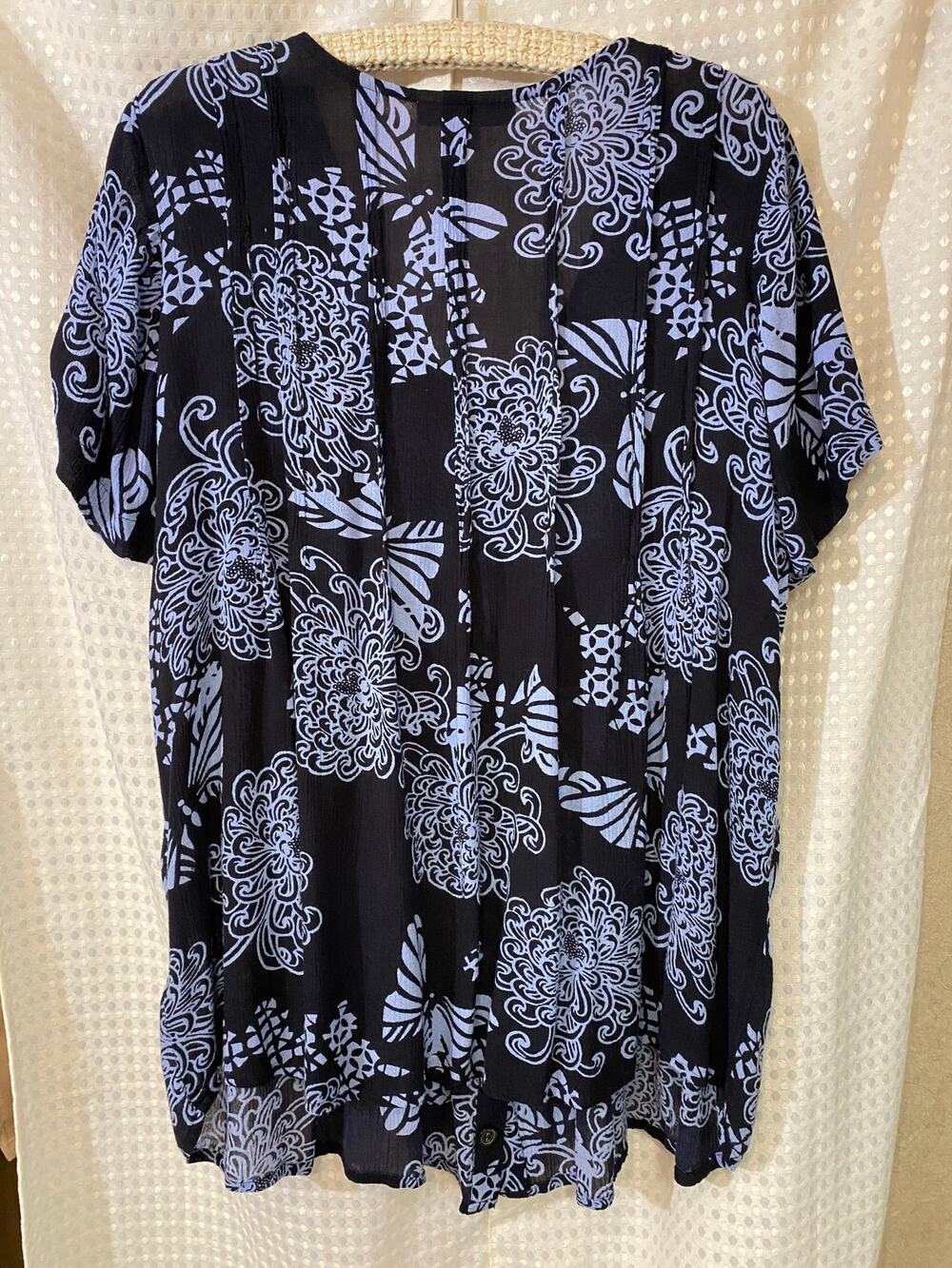 Roaman's Navy & Powder Blue Floral Button Front Blouse Tunic SIZE 18W
